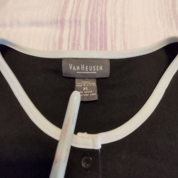 Ladies half button tank top XL Poly. (0034) - Picture 3 of 6